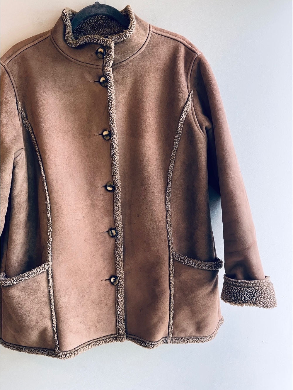 L.L.Bean Women's Large Brown Faux Shearling Coat with Button Closure - Picture 9 of 9